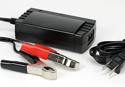 SCHAUER® AVIATION BATTERY CHARGER (24V/2 AMP) (JAC0224)